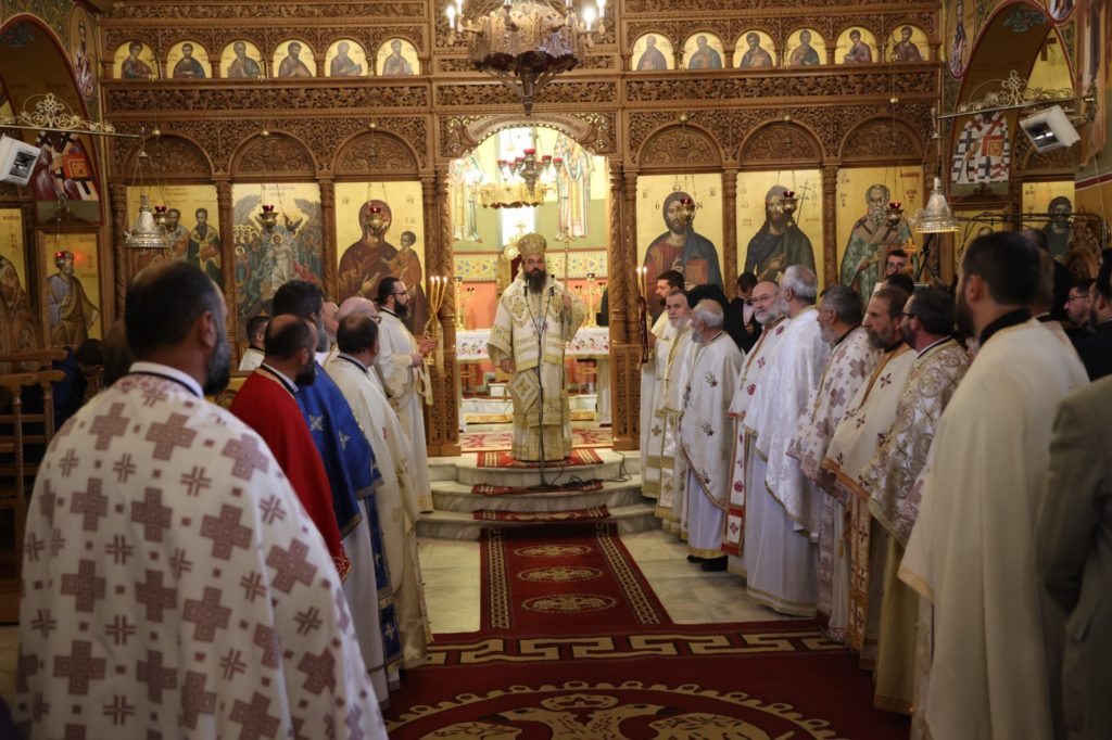 Η πρώτη Θεία Λειτουργία του Μητροπολίτη Κορυτσάς Αναστασίου