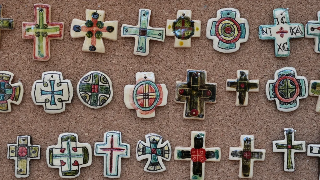 Icoane, cruci și alte obiecte religioase vor fi prezentate în cadrul unui târg la Muzeul Țăranului Român din Capitală