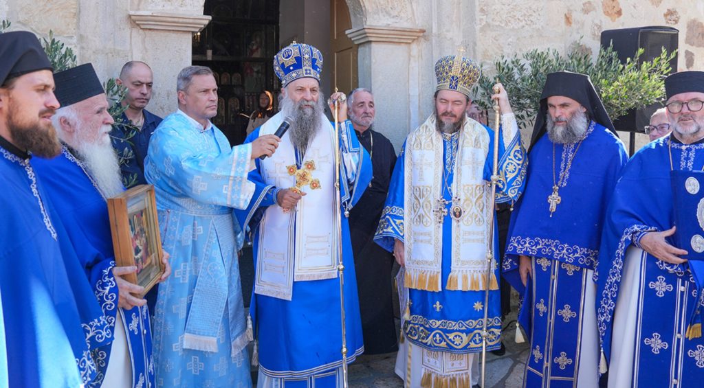 Патријарх Порфирије началствовао празничном светковином у Богородичином манастиру у Рајиновцу