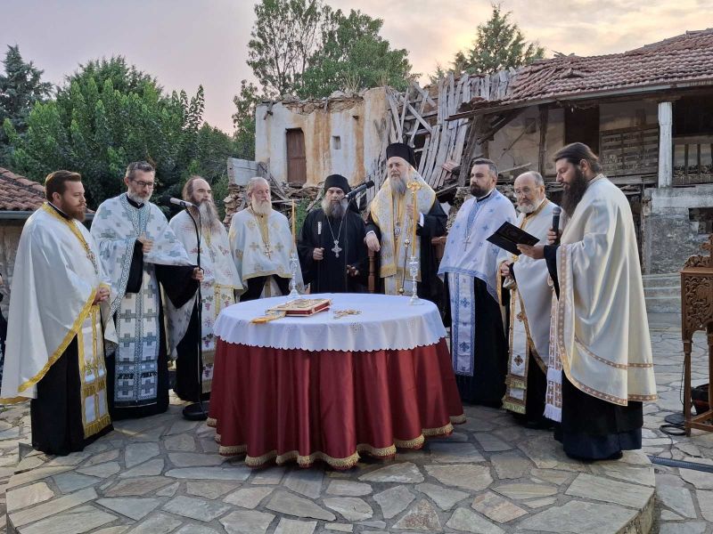 Εσπερινός Εορτής Γενεθλίου Θεοτόκου στην Ιερά Μονή Ορφανού Οιχαλίας