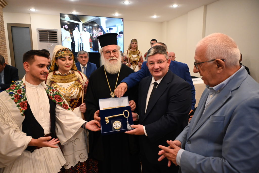 Το Χρυσό Κλειδί της πόλης των Αχαρνών απονεμήθηκε στον Μητροπολίτη Ιλίου Αθηναγόρα