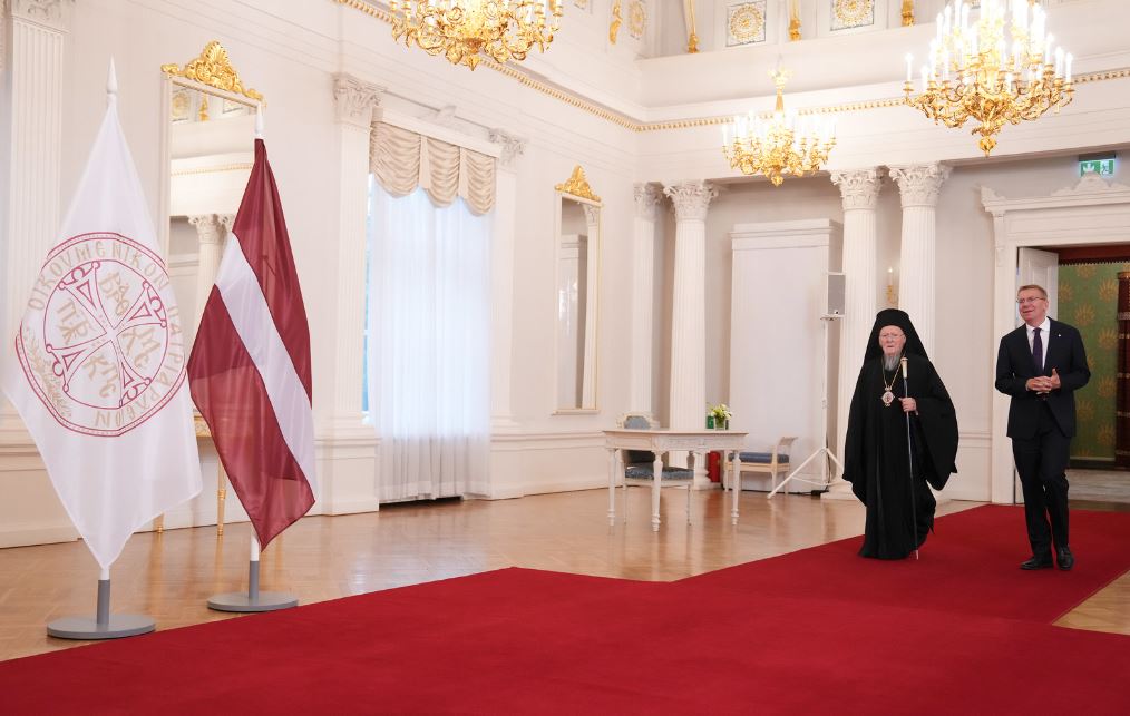 Η ρωσική επιθετικότητα έναντι της Ουκρανίας στο επίκεντρο των συνομιλιών του Οικουμενικού Πατριάρχη στη Ρίγα