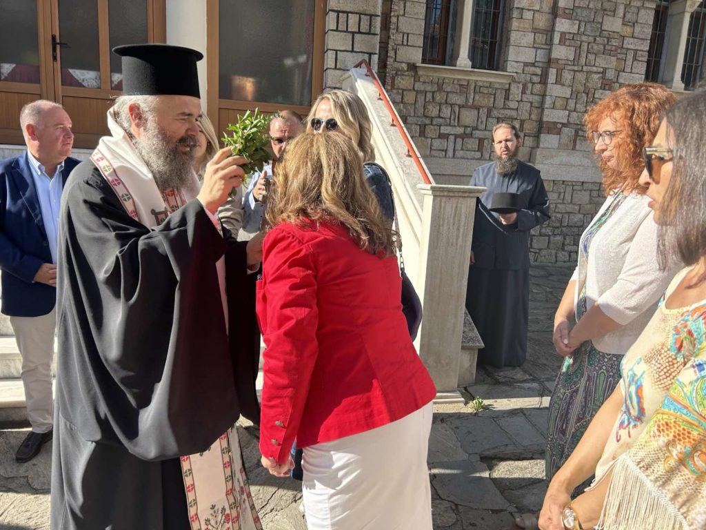 Αγιασμός στο Πρότυπο Εκκλησιαστικό Γυμνάσιο – Λύκειο Φλώρινας  «Άγιος Αγαθάγγελος ο εκ Φλωρίνης»