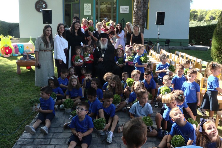 Αρχιεπίσκοπος Ιερώνυμος: “Τα παιδιά μας, είναι η ελπίδα μας”