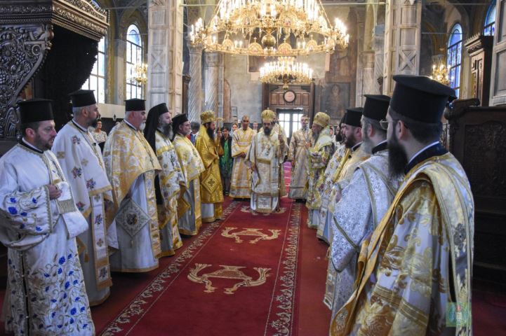 Συλλείτουργο με τη συμμετοχή του Μητροπολίτη Καστορίας στο Μπουργκάς