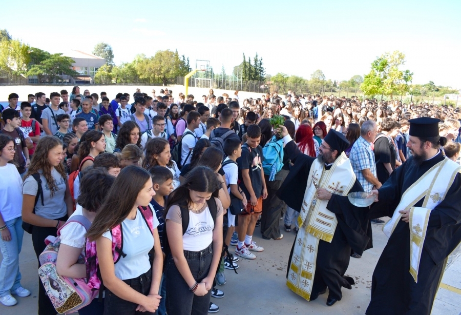 Μαρωνείας Παντελεήμων προς μαθητές: Προκαλέστε την αλλαγή του κόσμου επί τα βελτίω