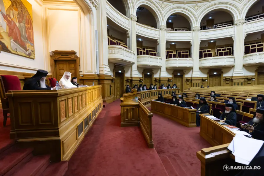 Ședință de lucru a Sfântului Sinod: Ierarhii discută texte liturgice și icoane dedicate sfintelor recent canonizate