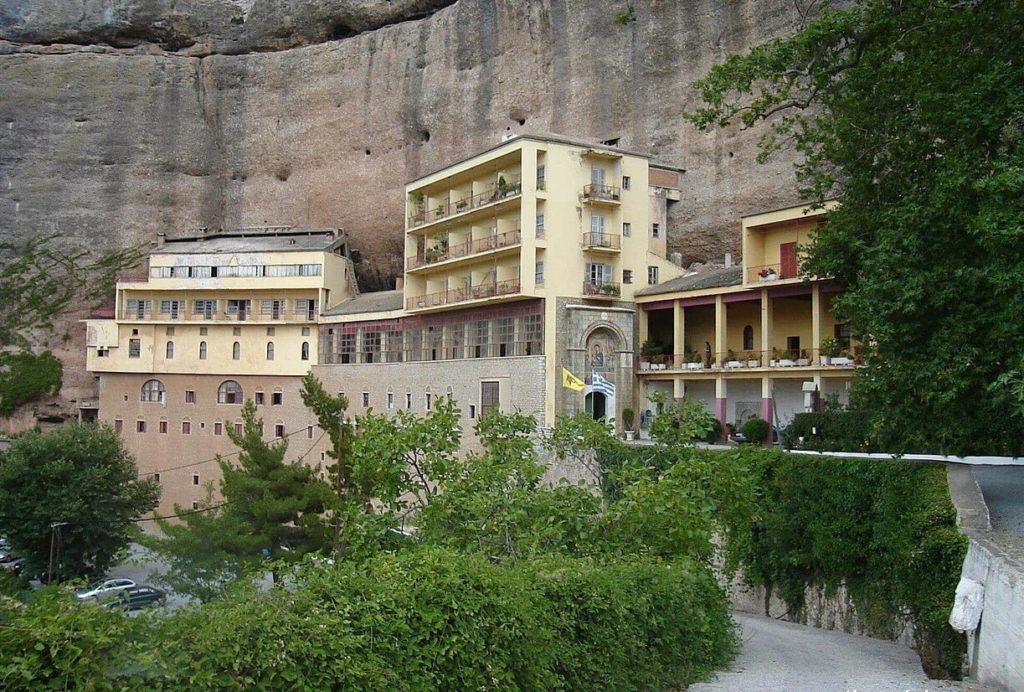 Δήμαρχος Καλαβρύτων: Τίποτα και κανείς δεν μπορεί να επισκιάσει το Φως και το μεγαλείο του Μεγάλου Σπηλαίου