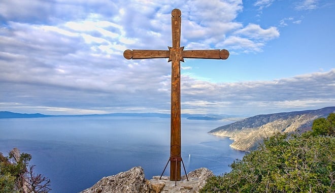 Ο τίμιος σταυρός και η θέση του στον κύκλο της αγροτικής ζωής