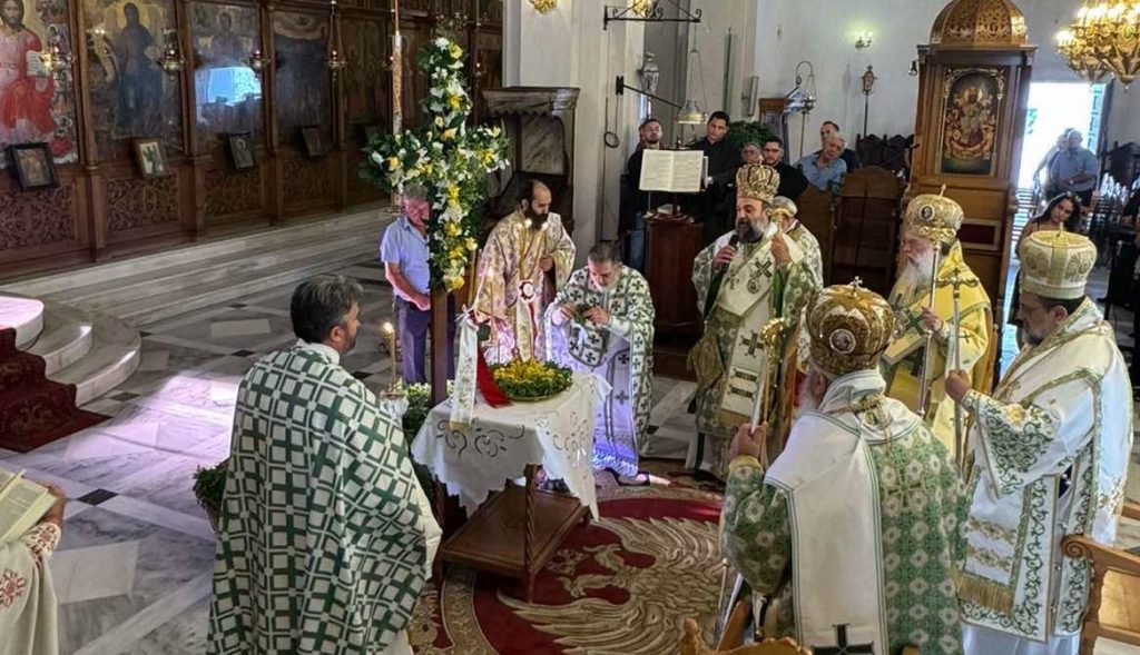 Εορτασμός της Παγκοσμίου Υψώσεως του Τιμίου Σταυρού στη Σαντορίνη