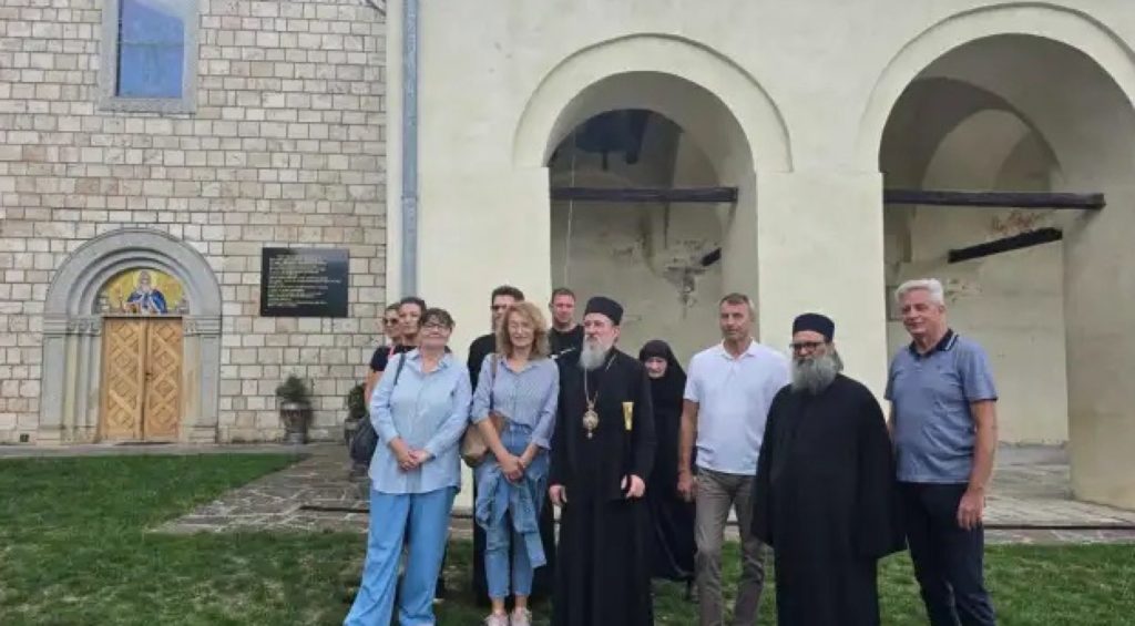 Стручни тим Републичког Завода за заштиту споменика културе у посети Eпархији милешевској