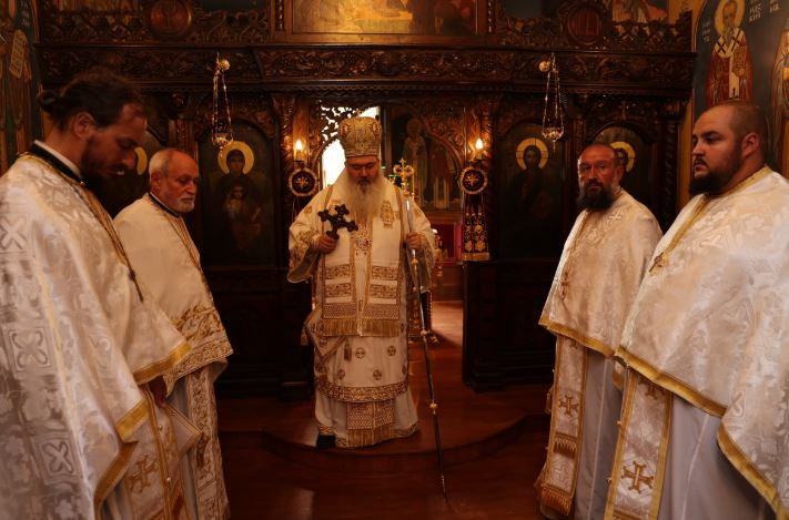 Архиерейска света Литургия в Богословския факултет на СУ “Св. Климент Охридски”