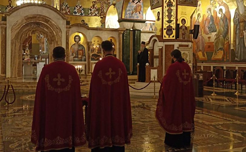 Митрополит Јоаникије на празничној вечерњој у подгоричком Саборном храму