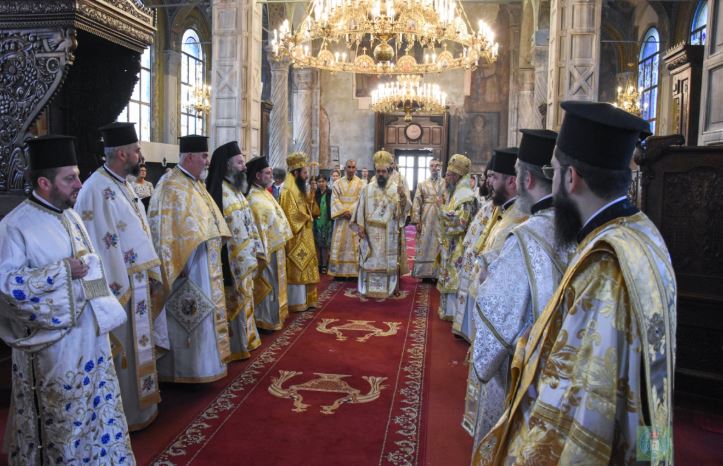 Архиерейска св. Литургия в Бургас