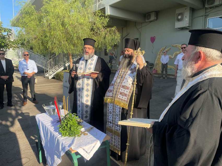 Αγιασμοί στις σχολικές μονάδες της Μητρόπολης Κορίνθου για την έναρξη της νέας σχολικής χρονιάς 
