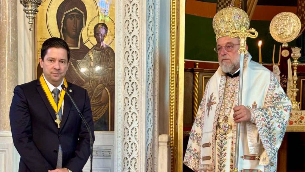 Ο Μητροπολίτης Ρόδου τίμησε τον Πρύτανη του ΕΚΠΑ Γεράσιμο Σιάσο