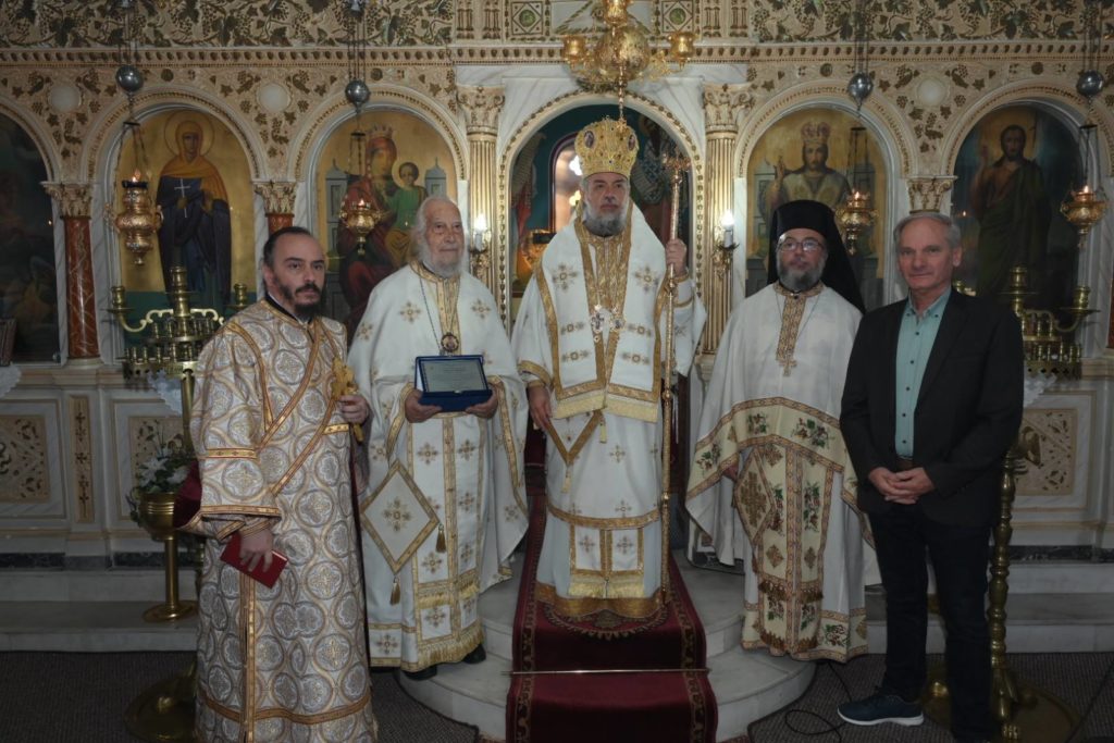 Τιμητική διάκριση σε αφυπηρετήσαντα Ιερέα της Ιεράς Μητροπόλεως Γόρτυνος και Μεγαλοπόλεως