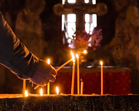 Εκδημία Ιερέως στη Μητρόπολη Θηβών