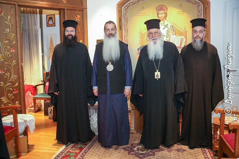 Ο Μητροπολίτης Θηβών ευχήθηκε στον Φθιώτιδος Συμεών για τα Ονομαστήριά του