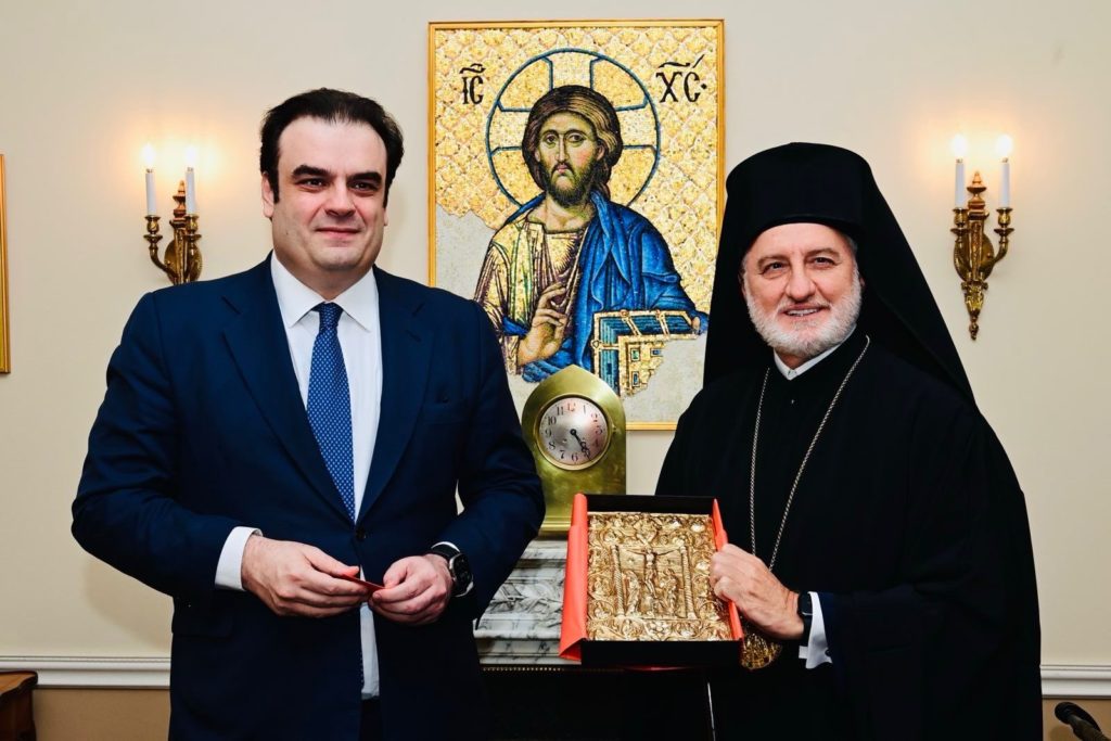 Τον Αρχιεπίσκοπο Αμερικής επισκέφθηκε ο Υπουργός Οικονομικών Κυριάκος Πιερρακάκης