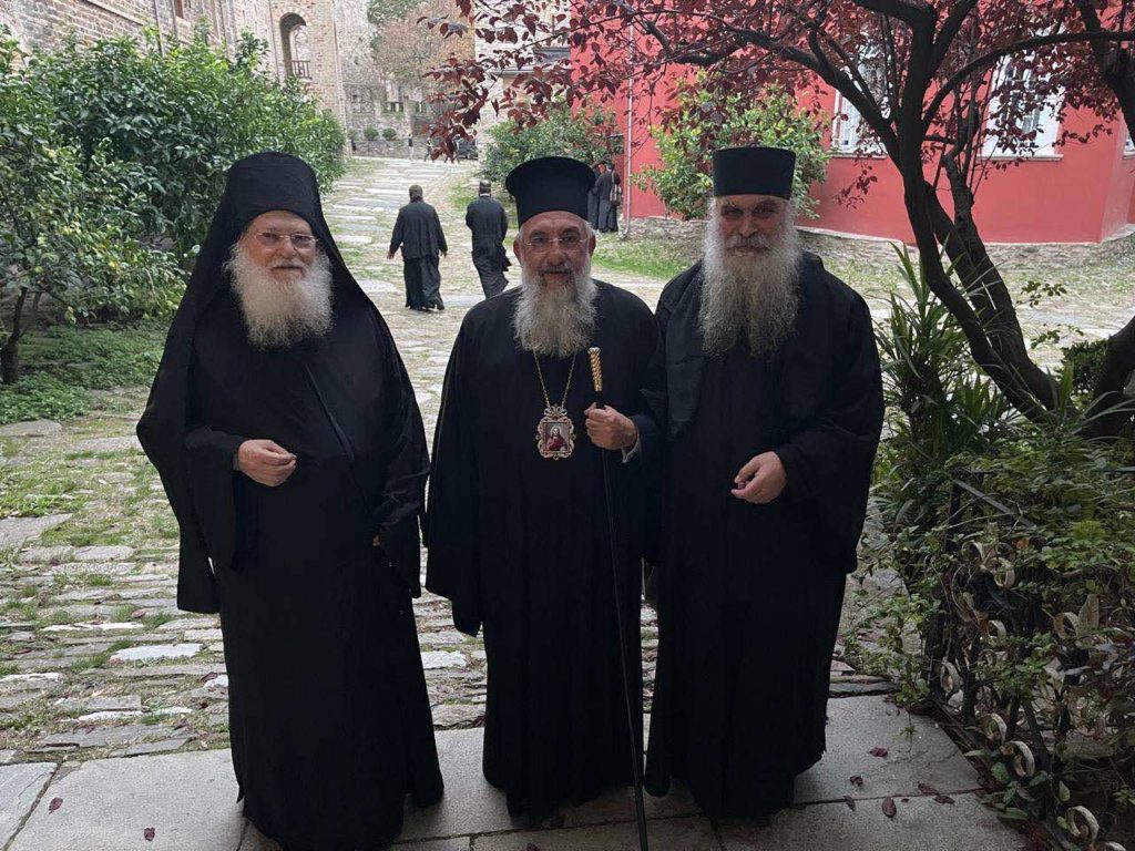 Συνάντηση Αρχιεπισκόπου Κρήτης Ευγενίου με τον Γέροντα Εφραίμ Βατοπαιδινό στο Άγιον Όρος