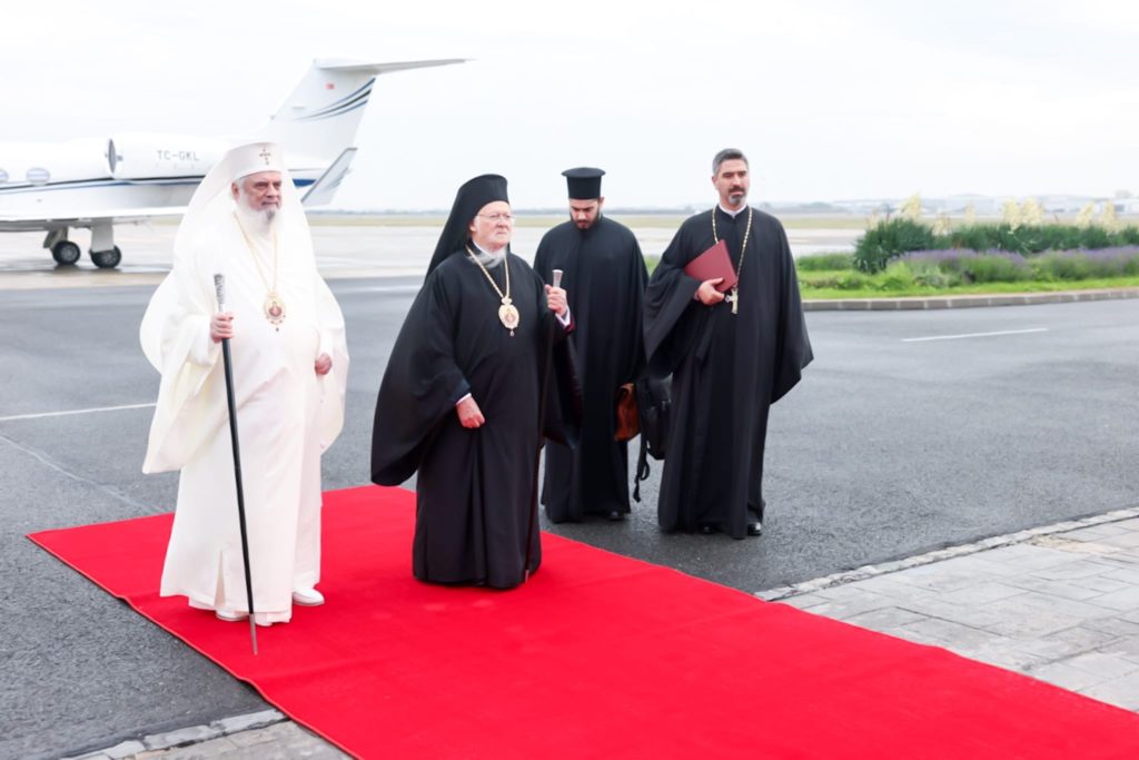 Άφιξη του Οικουμενικού Πατριάρχη στη Ρουμανία (ΦΩΤΟ & BINTEO)