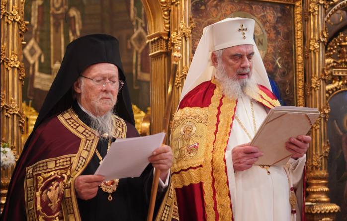 الاستقبال الرسمي للبطريرك المسكوني في مقرّ بطريركية رومانيا (24 ت