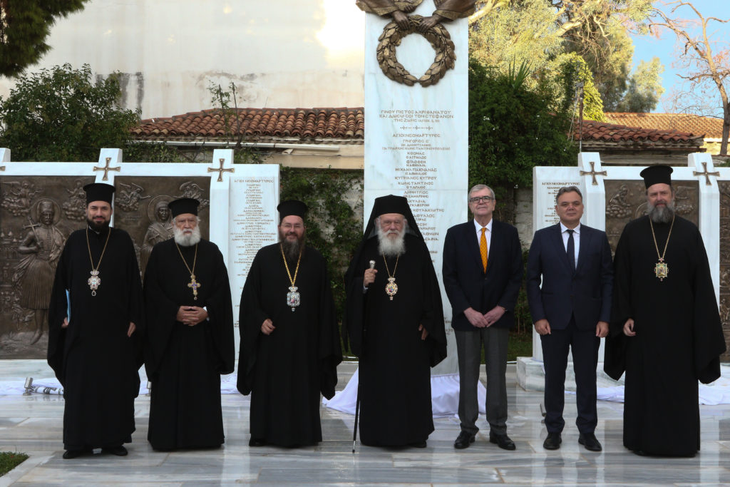 Ο Αρχιεπίσκοπος Ιερώνυμος στα εγκαίνια του μνημείου των Νεομαρτύρων του Έθνους (ΦΩΤΟ)