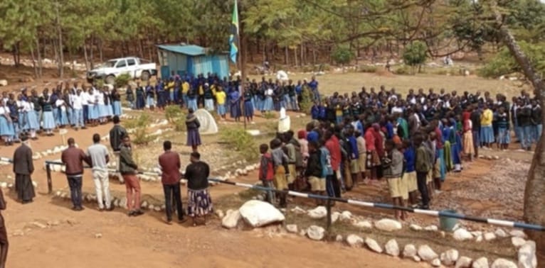 Ελπίδα μέσα από τις στάχτες