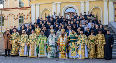 Архиерейска света Литургия за празника на св. Йоан Рилски в Софийската духовна семинария