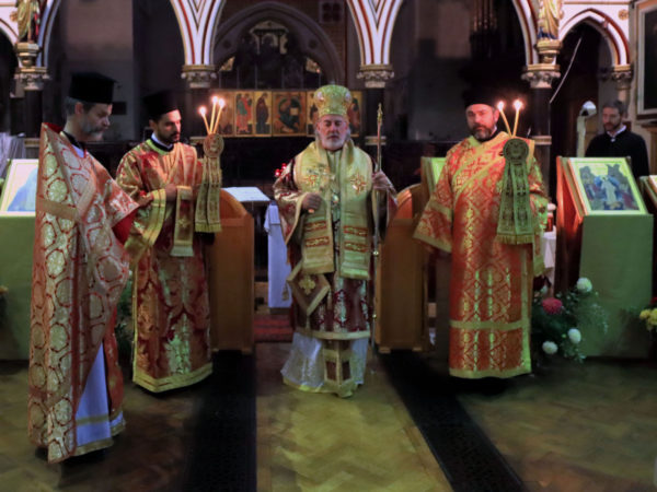 Ο Αρχιεπίσκοπος Θυατείρων στην Ενορία του Αγίου Ιωάννου της Κρονστάνδης στο Μπαθ