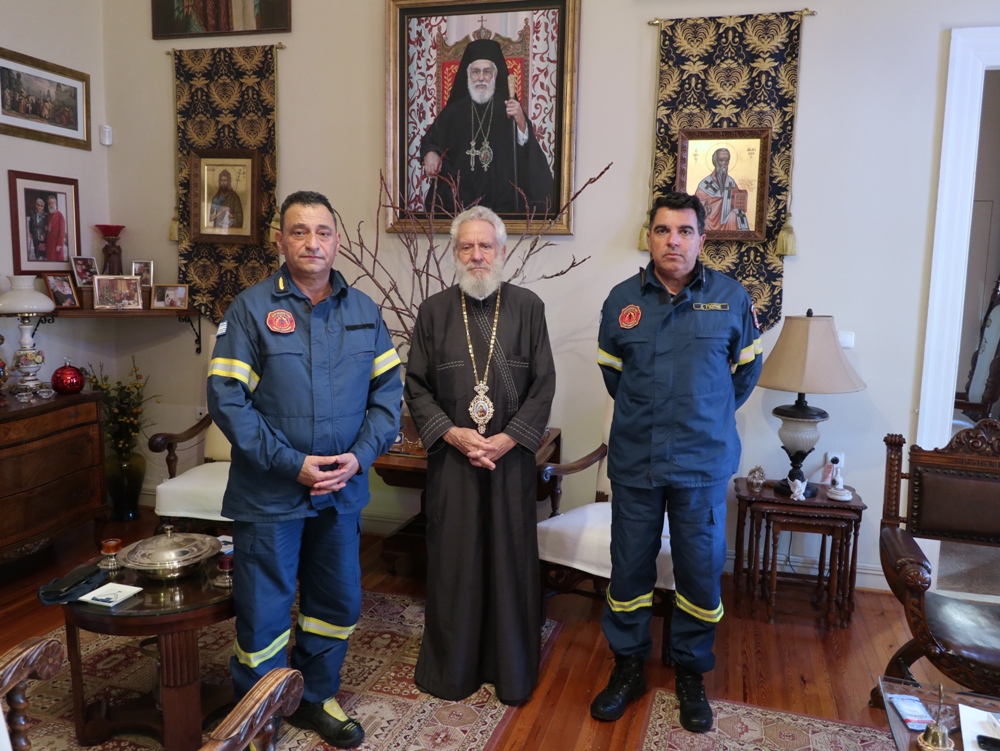 Εθιμοτυπική επίσκεψη ηγετικών στελεχών της Πυροσβεστικής Υπηρεσίας στον Σύρου Δωρόθεο