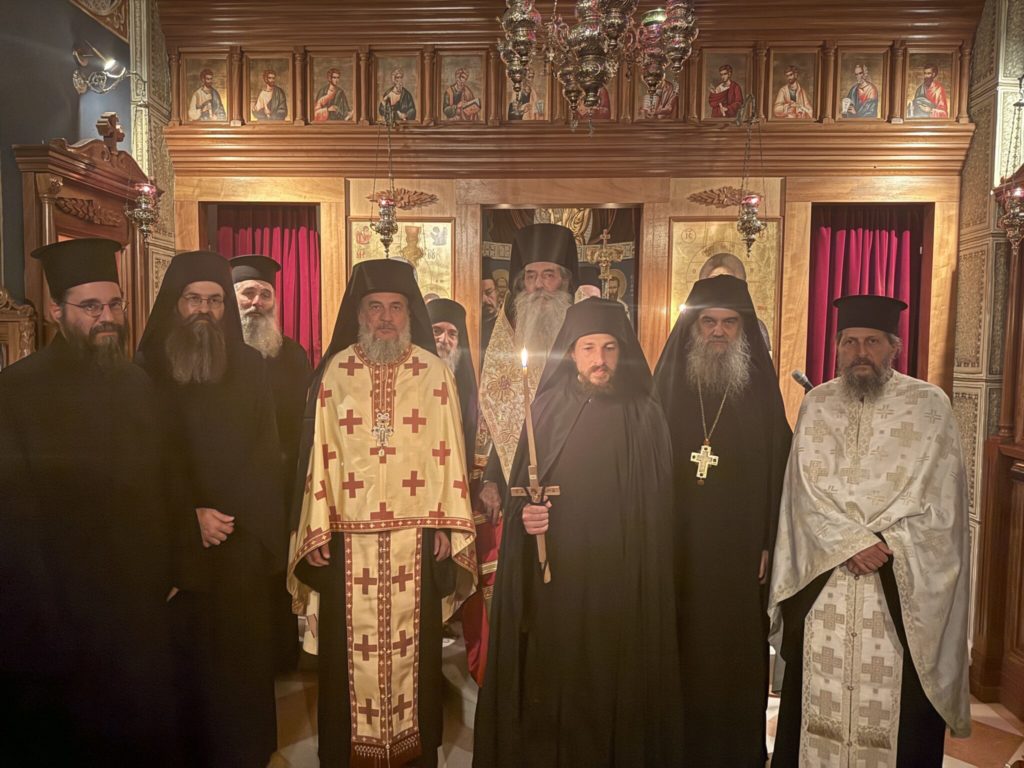 Μοναχική Κουρά από τον Μητροπολίτη Πειραιώς Σεραφείμ