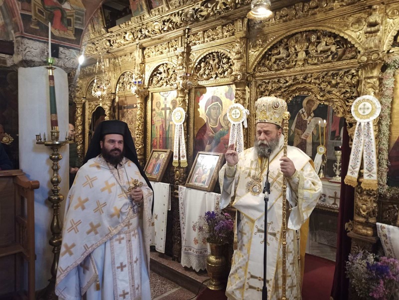 Ο Μητροπολίτης Μάξιμος στον Ι.Ν. Αγίων Ισαποστόλων Κωνσταντίνου και Ελένης στο Σταυράκι Ιωαννίνων