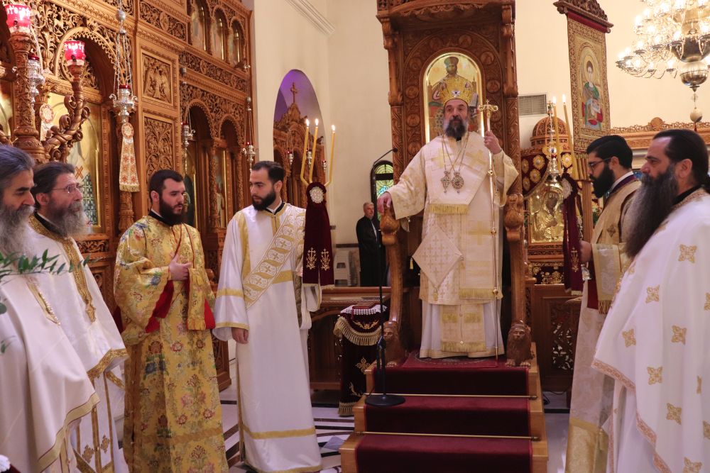 Αρχιερατική Θεία Λειτουργία με τον Μητροπολίτη Θήρας στον Ι.Ν. Αγίου Δημητρίου Αττικής
