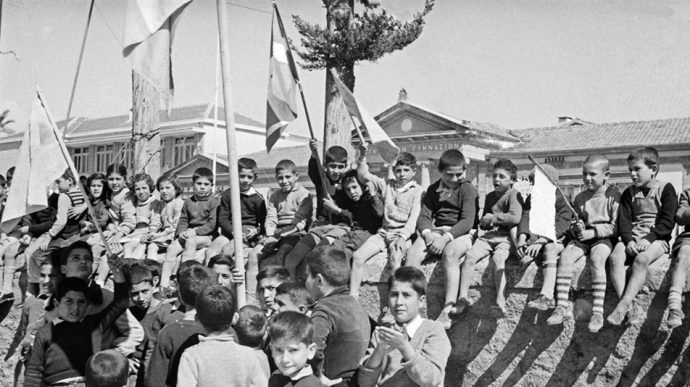 Για τα παλιά χρόνια των κατηχητικών: Τα ποιήματα και τα άσματα μιάς άλλης εποχής