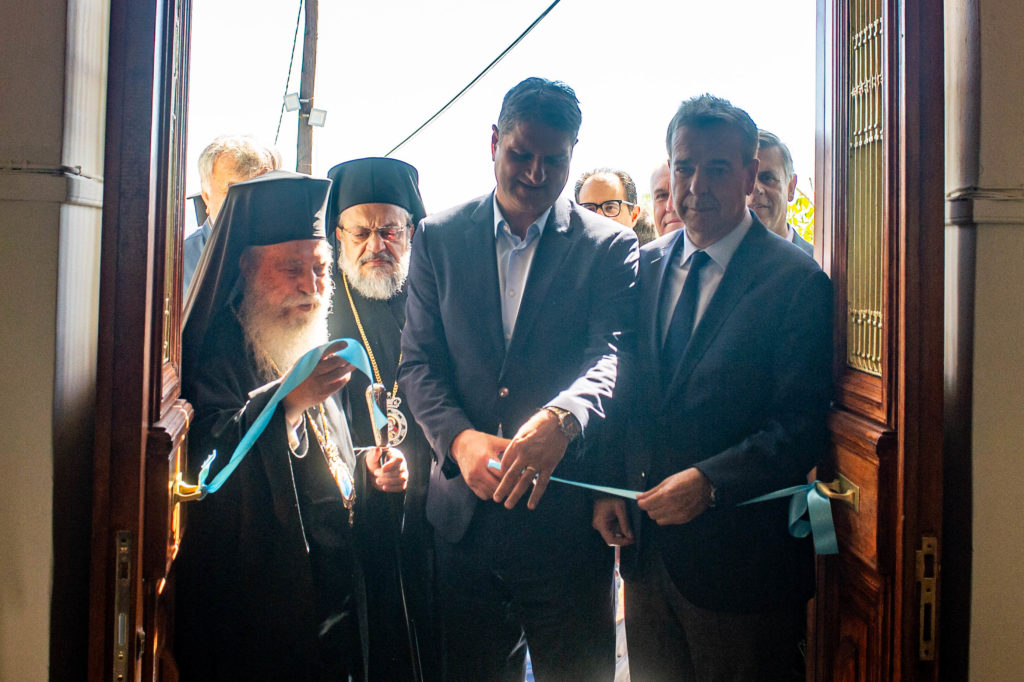 Οι Μητροπολίτες Σπάρτης και Μεσσηνίας στα εγκαίνια του ανακαινισμένου σχολείου της Βαλύρας