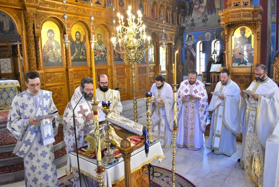 Η αρχαιοπρεπής Θεία Λειτουργία του Αγίου Ιακώβου του Αδελφοθέου στη Μητρόπολη Μαρωνείας