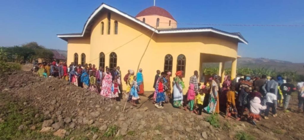 Η ενορία Αγίας Παρασκευής Αθηνών έκτισε ναό στην Μπουκόμπα