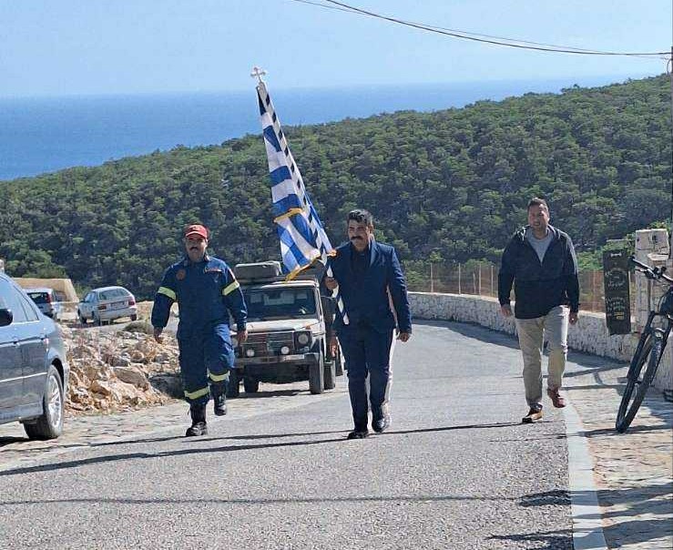 Γαύδος: Χωρίς μαθητές η παρέλαση – Κράτησαν οι κάτοικοι τη σημαία