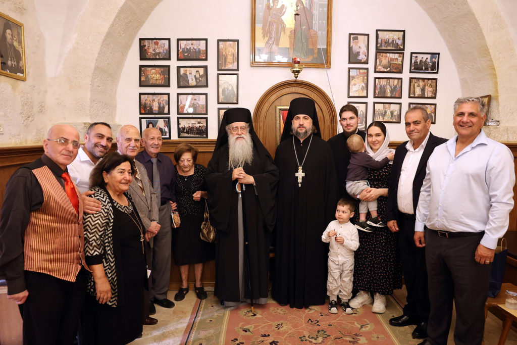 Начальник РДМ принял участие в воскресной Литургии в базилике Рождества Христова в Вифлееме