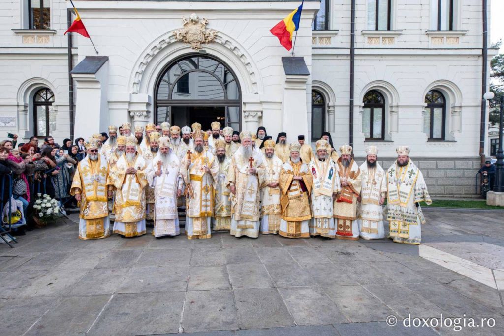 Πάνδημος εορτασμός της Οσίας Παρασκευής της Επιβατινής στο Ιάσιο (ΦΩΤΟ & ΒΙΝΤΕΟ)
