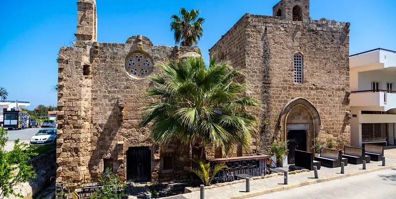 Μετέτρεψαν Εκκλησία σε καφέ – μπαρ στην κατεχόμενη Αμμόχωστο (ΒΙΝΤΕΟ)