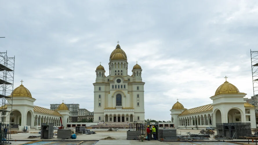 Unde va fi altarul de vară al Catedralei Naționale (PDF)