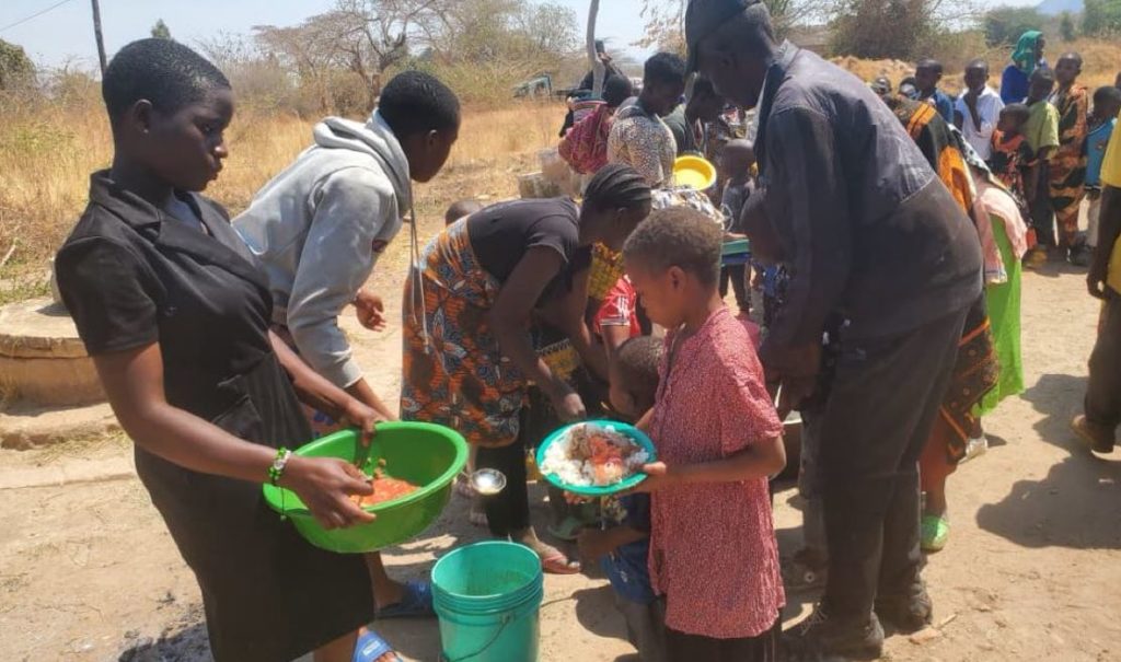 Γεύμα αγάπης στο Μανγκαλάλι