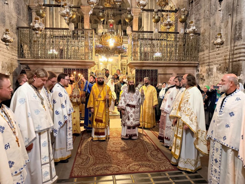 Митрополит Волоколамский Антоний совершил Литургию на Гробе Господнем