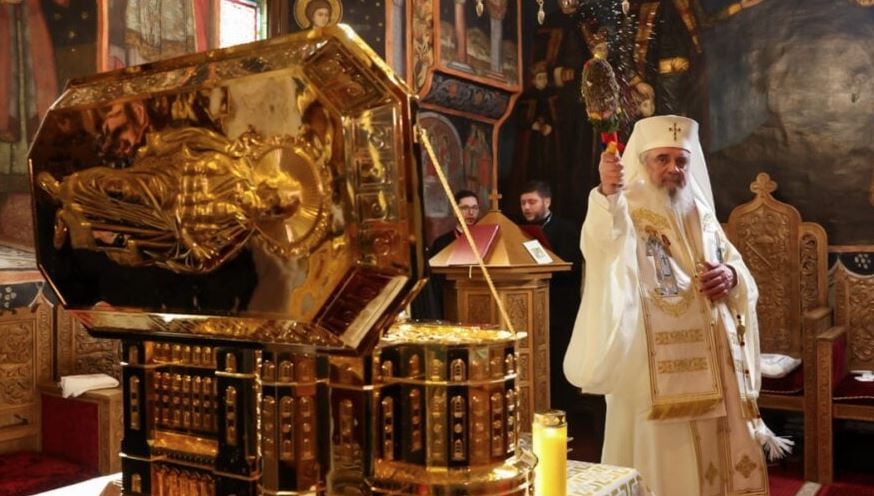 Ο Πατριάρχης Ρουμανίας καθαγίασε τη λειψανοθήκη με το δεξί πόδι του Αγίου Αποστόλου Ανδρέα, Προστάτη του Εθνικού Καθεδρικού Ναού