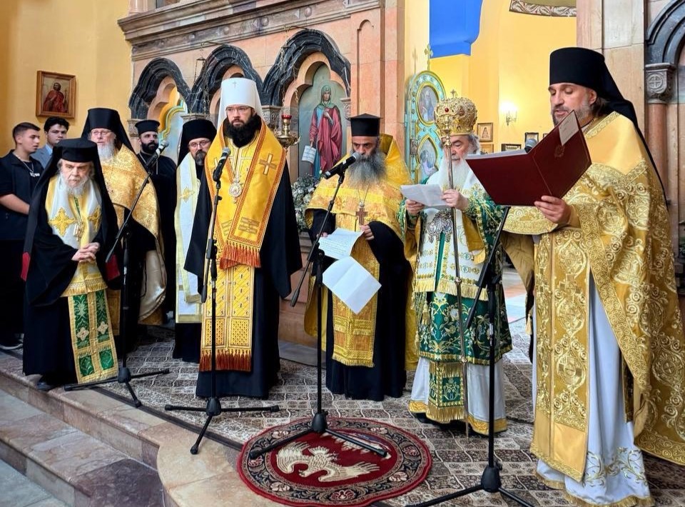 Митрополит Волоколамский Антоний принял участие в торжествах по случаю 100-летия подворья в Хевроне