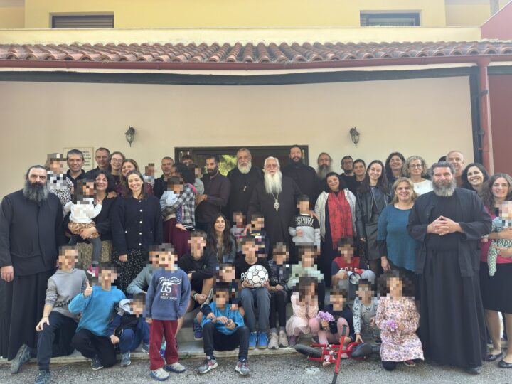 Ο Μητροπολίτης Θηβών μίλησε στα νέα ζευγάρια και τους γονείς