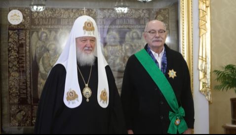 Святейший Патриарх Кирилл наградил Н.С. Михалкова орденом Славы и чести I степени